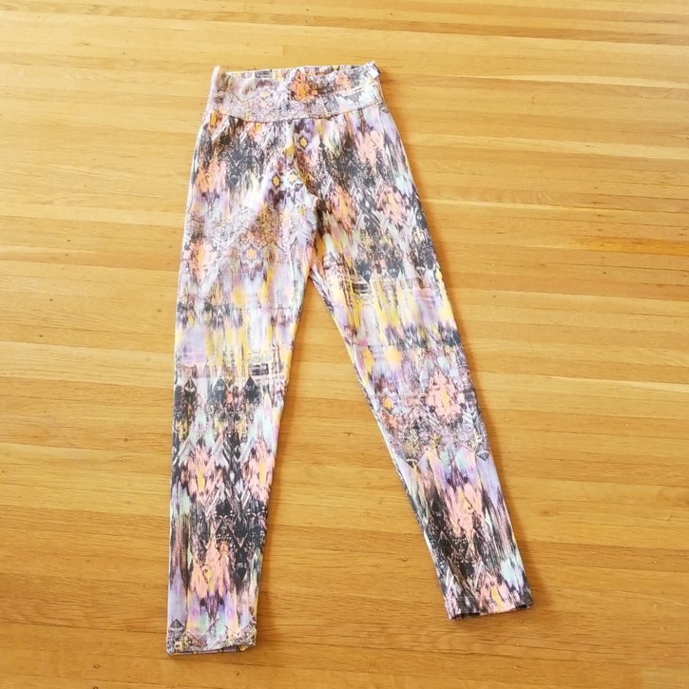 Exercise leggings